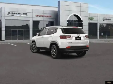 More photos of 2026 Jeep Compass Latitude at Airport Chrysler Dodge Jeep Ram, MO