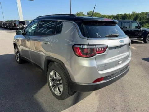 More photos of 2021 Jeep Compass Limited at Airport Chrysler Dodge Jeep Ram, MO