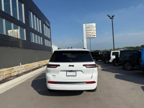 More photos of 2026 Jeep Grand Cherokee L Limited Reserve at Airport Chrysler Dodge Jeep Ram, MO