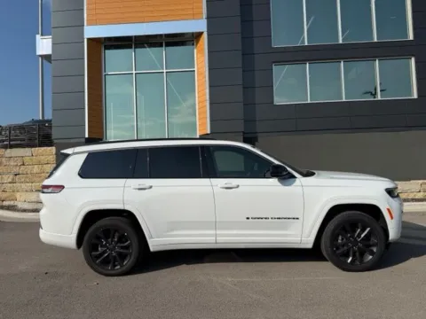 Photos of 2026 Jeep Grand Cherokee L Limited Reserve for sale in Platte City, MO at Airport Chrysler Dodge Jeep Ram
