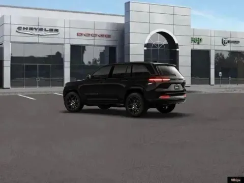 More photos of 2026 Jeep Grand Cherokee Summit at Airport Chrysler Dodge Jeep Ram, MO