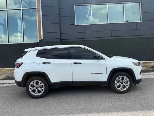 Used 2025 Jeep Compass Sport with VIN 3C4NJDAN0ST541320 for sale in Kansas City