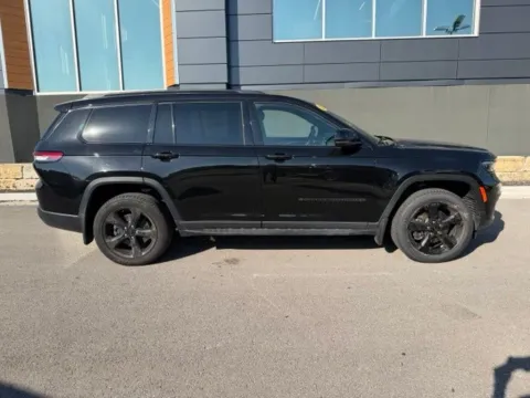 Photos of 2021 Jeep Grand Cherokee L Altitude for sale in Platte City, MO at Airport Chrysler Dodge Jeep Ram