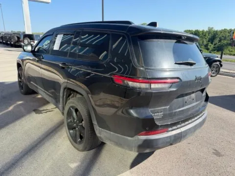 More photos of 2025 Jeep Grand Cherokee L Limited at Airport Chrysler Dodge Jeep Ram, MO