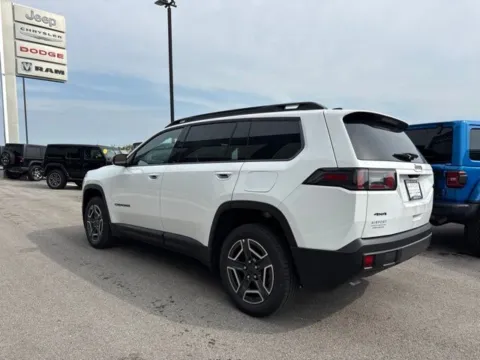 More photos of 2026 Jeep Cherokee Limited at Airport Chrysler Dodge Jeep Ram, MO