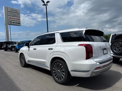 More photos of 2025 Hyundai Palisade Calligraphy at Airport Chrysler Dodge Jeep Ram, MO