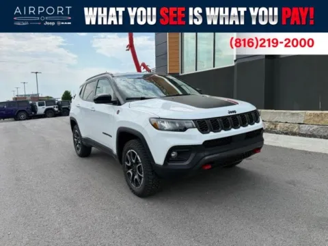 White 2026 Jeep Compass Trailhawk for sale in Platte City, MO