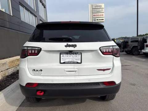 More photos of 2026 Jeep Compass Trailhawk at Airport Chrysler Dodge Jeep Ram, MO