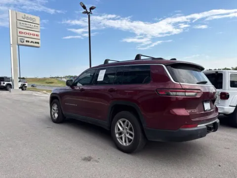 More photos of 2021 Jeep Grand Cherokee L Laredo at Airport Chrysler Dodge Jeep Ram, MO