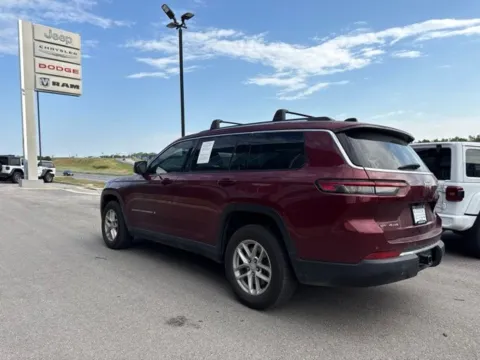 More photos of 2021 Jeep Grand Cherokee L Laredo at Airport Chrysler Dodge Jeep Ram, MO