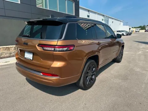 More photos of 2026 Jeep Grand Cherokee L Limited Reserve at Airport Chrysler Dodge Jeep Ram, MO