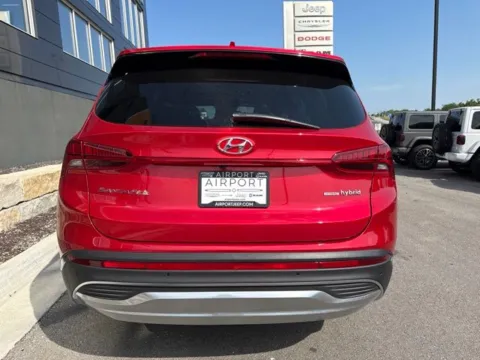 More photos of 2023 Hyundai Santa Fe Hybrid SEL Premium at Airport Chrysler Dodge Jeep Ram, MO