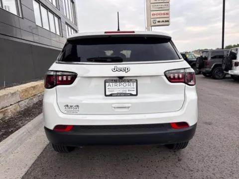 More photos of 2023 Jeep Compass Sport at Airport Chrysler Dodge Jeep Ram, MO