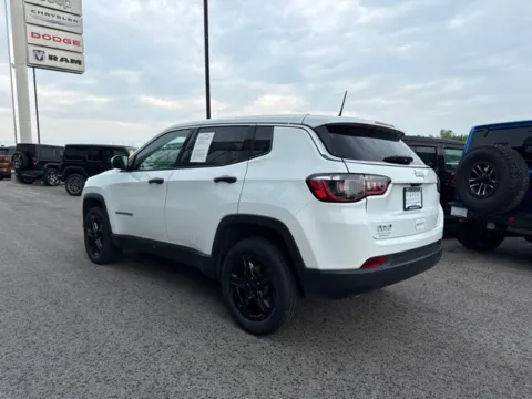 More photos of 2023 Jeep Compass Sport at Airport Chrysler Dodge Jeep Ram, MO