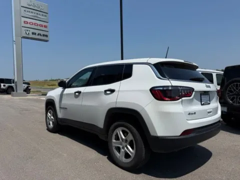 More photos of 2023 Jeep Compass Sport at Airport Chrysler Dodge Jeep Ram, MO
