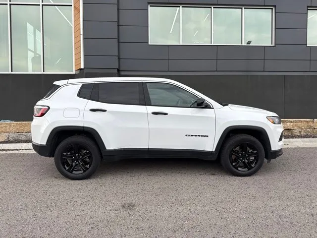 Used 2023 Jeep Compass Sport with VIN 3C4NJDAN4PT510918 for sale in Kansas City