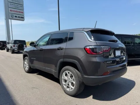 More photos of 2024 Jeep Compass Sport at Airport Chrysler Dodge Jeep Ram, MO
