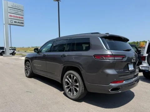 More photos of 2021 Jeep Grand Cherokee L Overland at Airport Chrysler Dodge Jeep Ram, MO