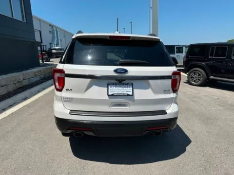 More photos of 2018 Ford Explorer XLT at Airport Chrysler Dodge Jeep Ram, MO