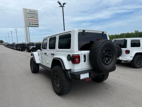 More photos of 2022 Jeep Wrangler Unlimited Rubicon at Airport Chrysler Dodge Jeep Ram, MO
