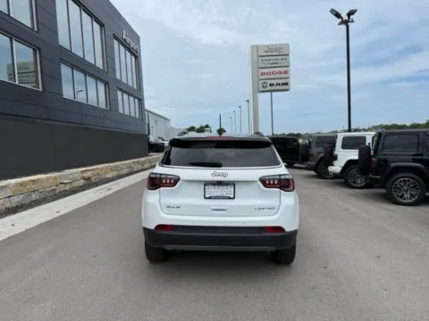 More photos of 2024 Jeep Compass Limited at Airport Chrysler Dodge Jeep Ram, MO