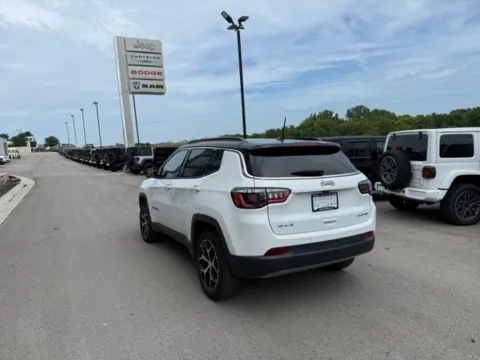 More photos of 2024 Jeep Compass Limited at Airport Chrysler Dodge Jeep Ram, MO