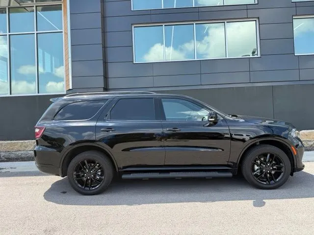 Used 2025 Dodge Durango GT with VIN 1C4RDJDG6SC520956 for sale in Kansas City