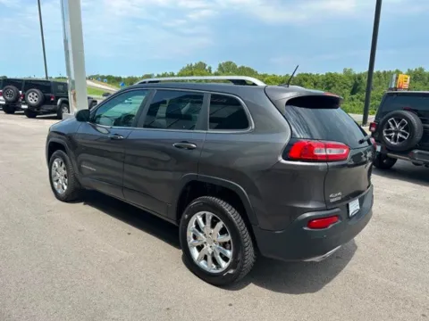 More photos of 2015 Jeep Cherokee Limited at Airport Chrysler Dodge Jeep Ram, MO