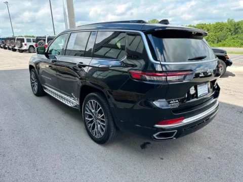 More photos of 2025 Jeep Grand Cherokee L Summit at Airport Chrysler Dodge Jeep Ram, MO