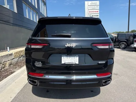 More photos of 2025 Jeep Grand Cherokee L Overland at Airport Chrysler Dodge Jeep Ram, MO
