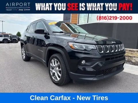 Black 2022 Jeep Compass Latitude Lux for sale in Platte City, MO