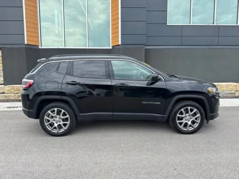 Photos of 2022 Jeep Compass Latitude Lux for sale in Platte City, MO at Airport Chrysler Dodge Jeep Ram