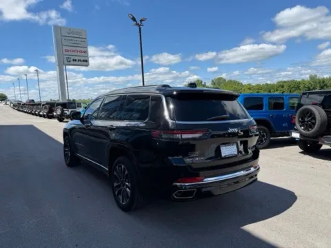 More photos of 2021 Jeep Grand Cherokee L Overland at Airport Chrysler Dodge Jeep Ram, MO