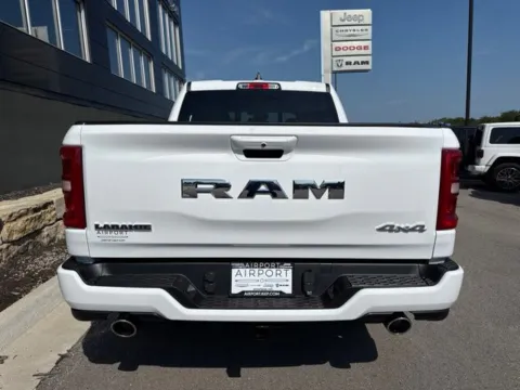 More photos of 2027 Ram 1500 Laramie at Airport Chrysler Dodge Jeep Ram, MO