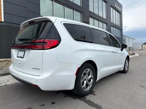 Another view of 2024 Chrysler Pacifica Limited for sale in Platte City, MO at Airport Chrysler Dodge Jeep Ram
