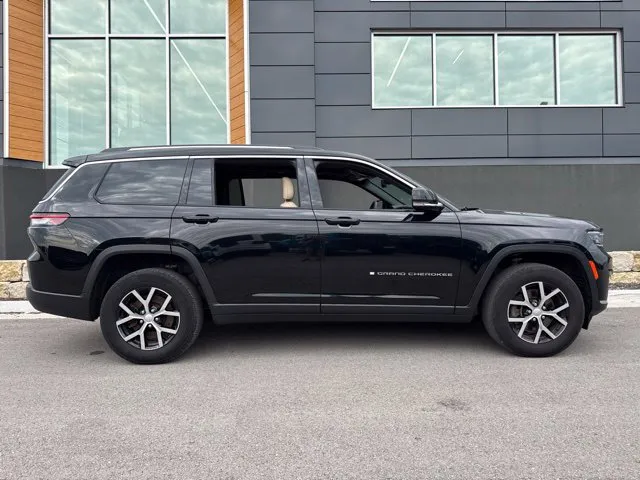 Used 2023 Jeep Grand Cherokee L Limited with VIN 1C4RJKBG9P8838131 for sale in Kansas City