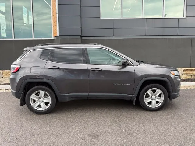Used 2022 Jeep Compass Latitude with VIN 3C4NJDBB7NT107968 for sale in Kansas City