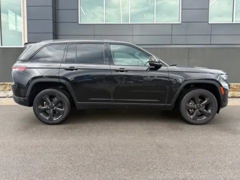 Photos of 2024 Jeep Grand Cherokee Altitude for sale in Platte City, MO at Airport Chrysler Dodge Jeep Ram