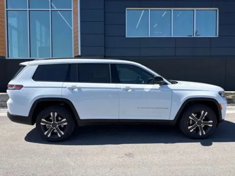 Photos of 2027 Jeep Grand Cherokee L Limited for sale in Platte City, MO at Airport Chrysler Dodge Jeep Ram