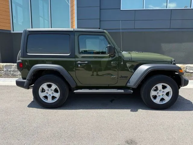 Used 2022 Jeep Wrangler Sport S with VIN 1C4GJXAG3NW175119 for sale in Kansas City