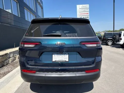 More photos of 2027 Jeep Grand Cherokee L Limited at Airport Chrysler Dodge Jeep Ram, MO