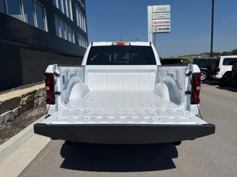 More photos of 2027 Ram 1500 Big Horn/Lone Star at Airport Chrysler Dodge Jeep Ram, MO