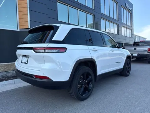 Another view of 2023 Jeep Grand Cherokee Altitude X for sale in Platte City, MO at Airport Chrysler Dodge Jeep Ram