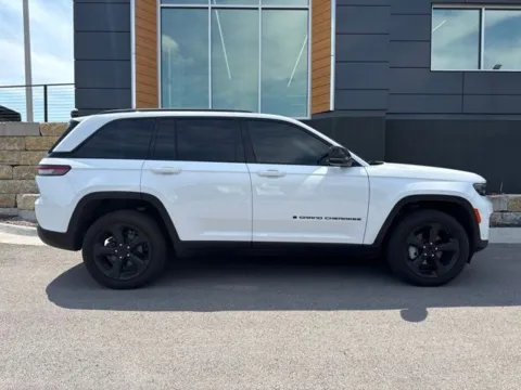 Photos of 2023 Jeep Grand Cherokee Limited for sale in Platte City, MO at Airport Chrysler Dodge Jeep Ram
