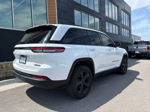 Another view of 2023 Jeep Grand Cherokee Limited for sale in Platte City, MO at Airport Chrysler Dodge Jeep Ram