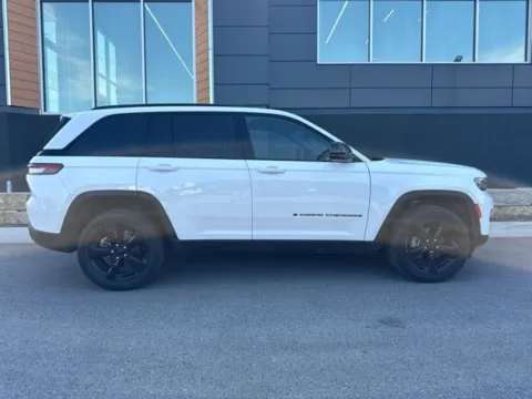 Photos of 2023 Jeep Grand Cherokee Altitude X for sale in Platte City, MO at Airport Chrysler Dodge Jeep Ram