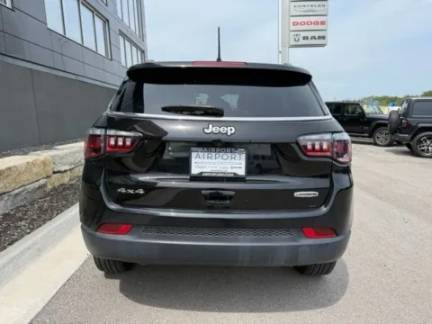More photos of 2024 Jeep Compass Latitude Lux at Airport Chrysler Dodge Jeep Ram, MO