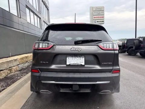 More photos of 2019 Jeep Cherokee Limited at Airport Chrysler Dodge Jeep Ram, MO