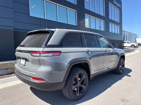 Another view of 2027 Jeep Grand Cherokee Limited for sale in Platte City, MO at Airport Chrysler Dodge Jeep Ram