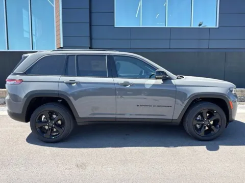 Photos of 2027 Jeep Grand Cherokee Limited for sale in Platte City, MO at Airport Chrysler Dodge Jeep Ram